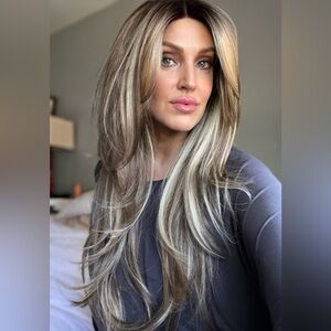 Long Lace Front Mixed blonde/brunette layered wig with curtain bangs T-Part (28)